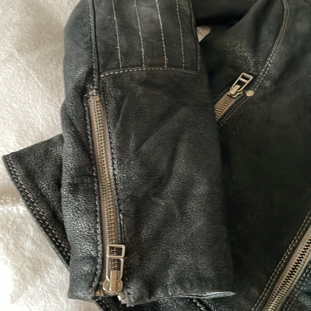 Danier Distressed Leather Riding Jacket 3XS - Picture 3 of 9
